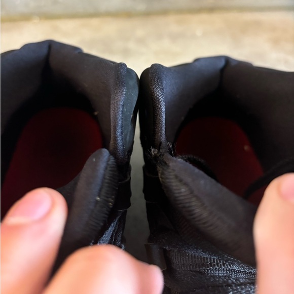 Nike Air Jordan Max Aura Triple Black Mid Size Youth 3 Black On Black Jordans - Picture 9 of 12